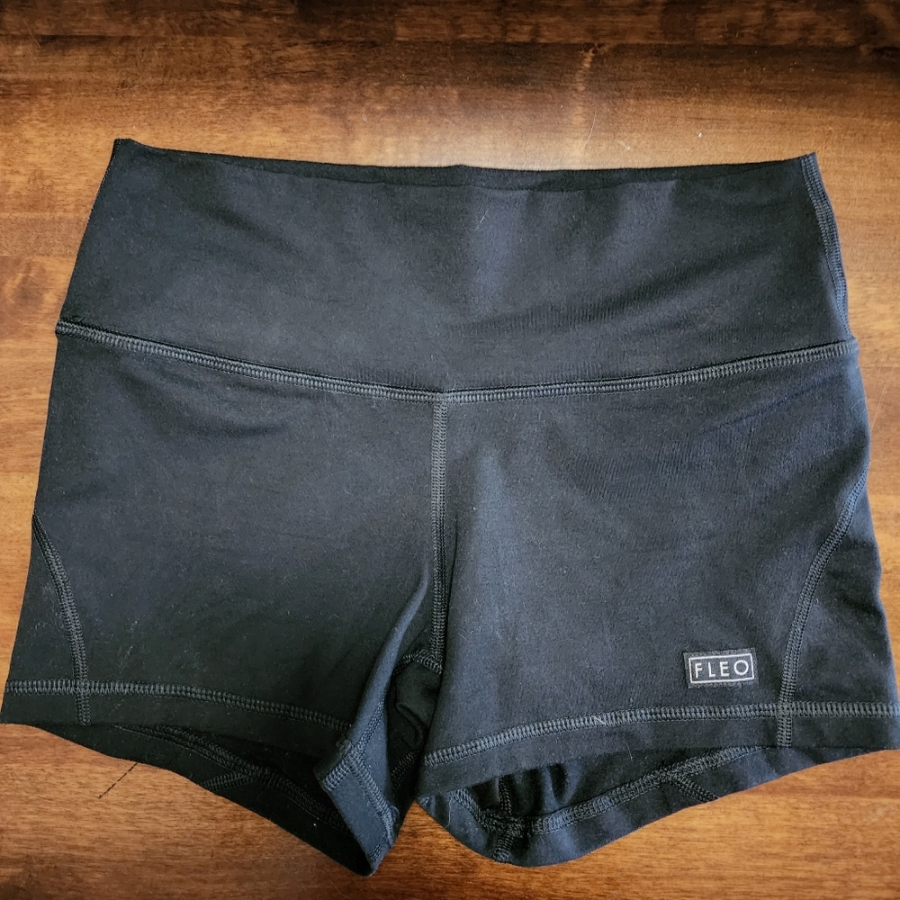 Fleo Apex Contour Shorts